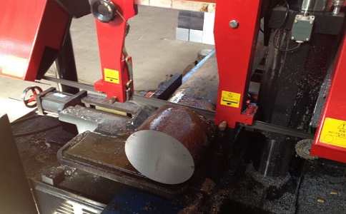 高县卧式带锯床加工时出现明显振荡如何排查？